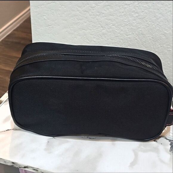Robert Graham Hydrus Max Toiletry Bag